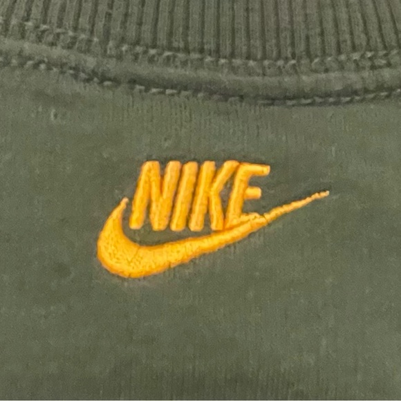 Nike NFL Green Bay Packer Shirt - Picture 14 of 14